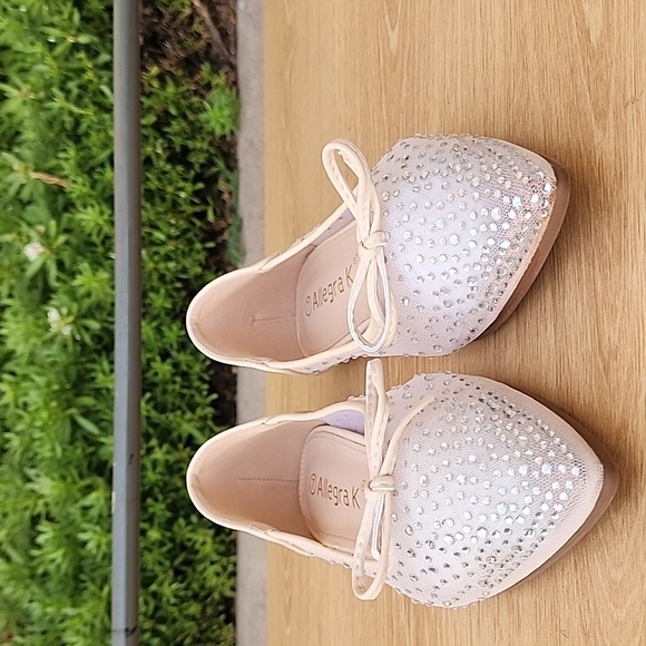 Allegra K Pointed Toe Clear Rhinestone Ballet Lake Cream Flats Size 7 NWOT - Picture 2 of 12